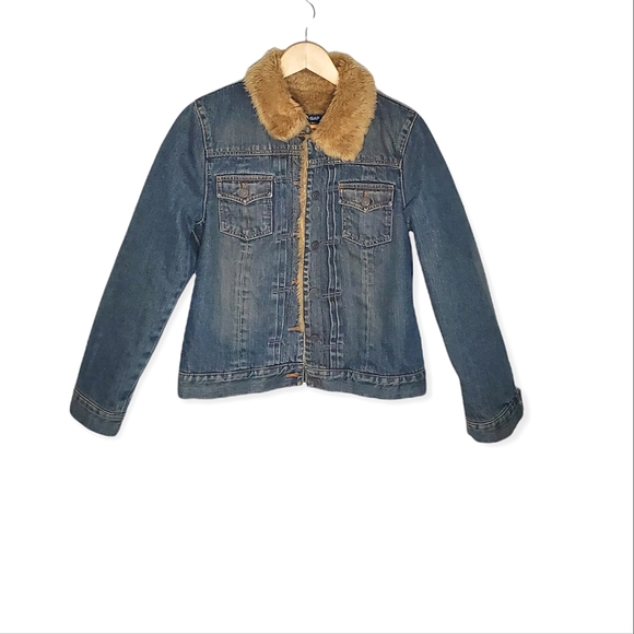 GAP Jackets & Blazers - Street Cred Faux Fur Lined Classic Denim Casual Fall Jacket